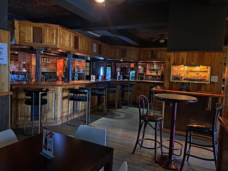 bar 1 768x576