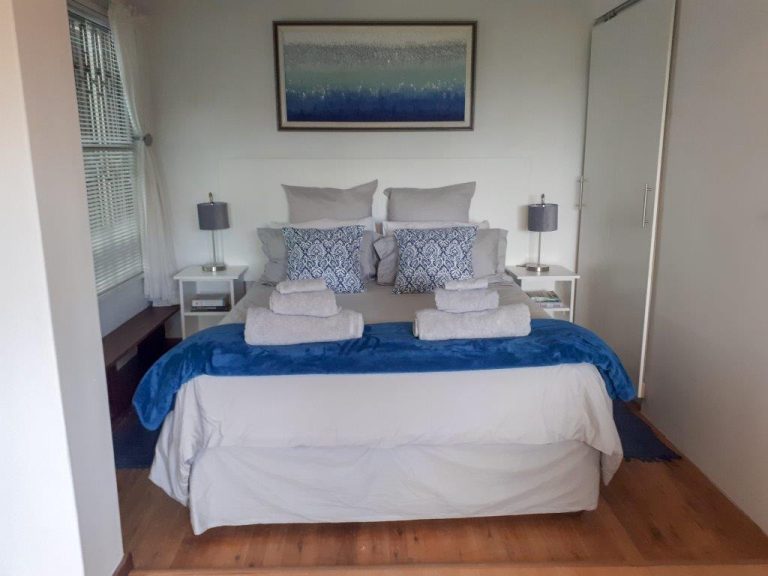 Unit 1 Bedroom 768x576