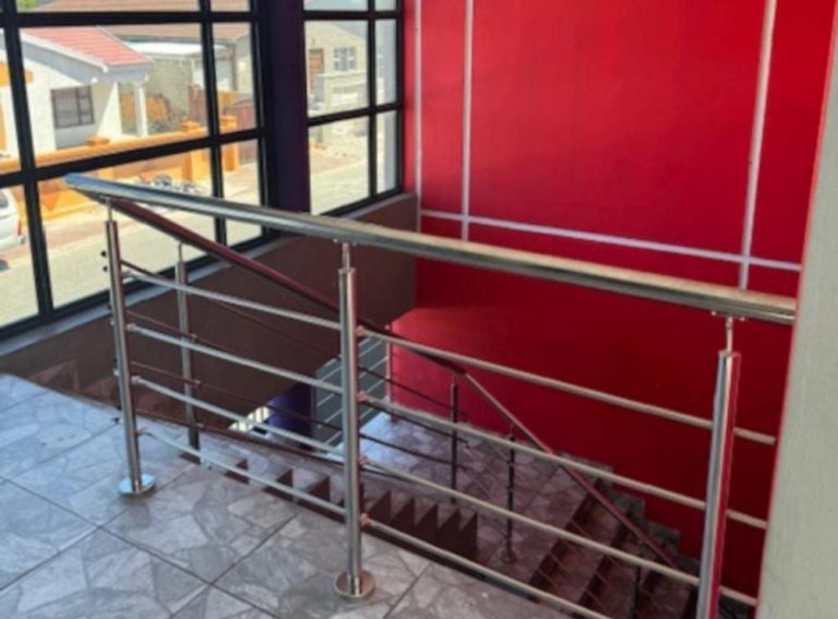 stairs buildingfgfg 768x567