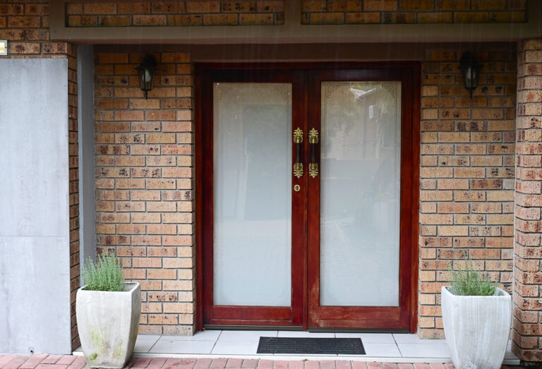Room Entry door 768x523